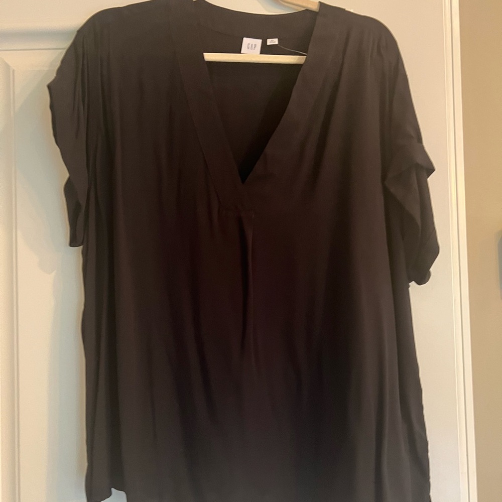 GAP Black Asymmetrical Short Sleeve Blouse